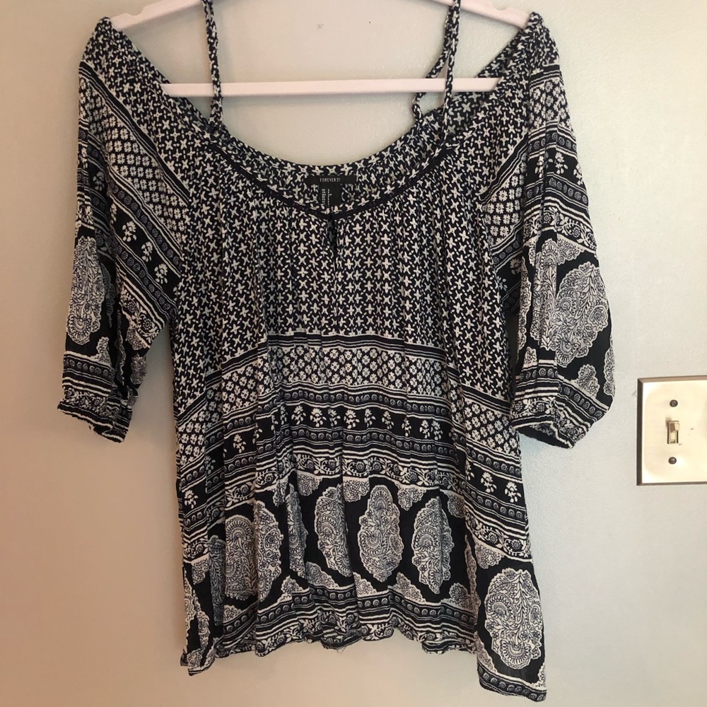 Forever 21 size small shirt